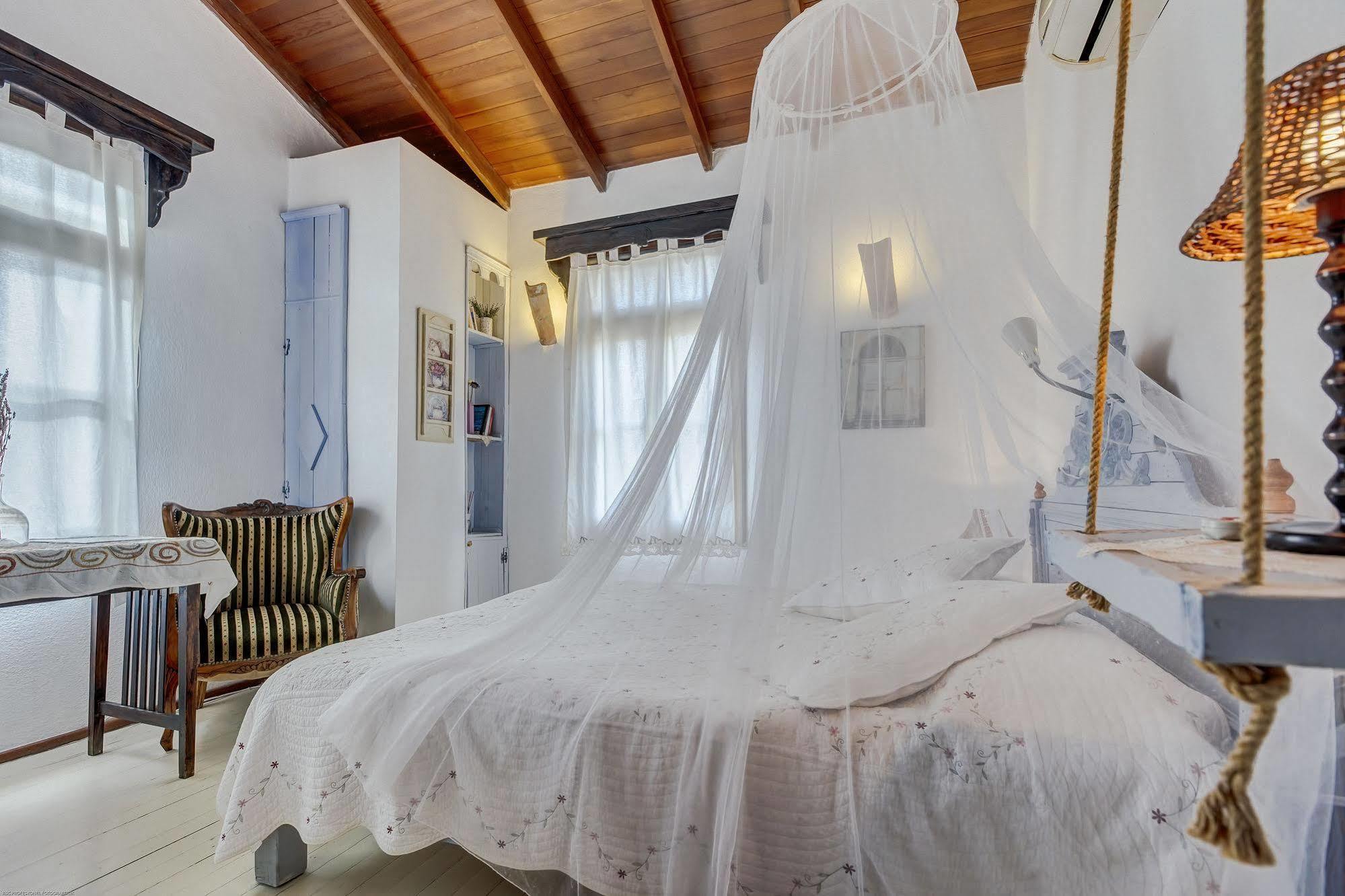 Retro Butik Otel (Adults Only) Cesme Exterior photo